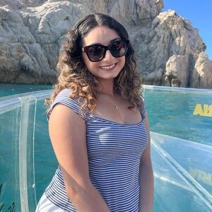 Meet your Posher, Araksi